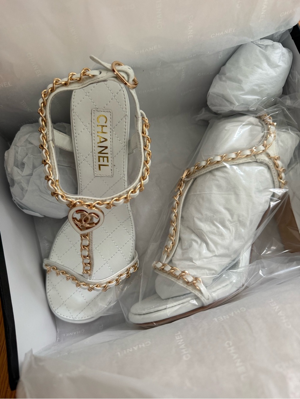 CHANEL White Quilted T-Strap Sandals with Gold Chain Trim heart